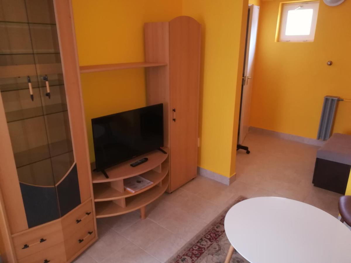 Tarr-Timea Apartmanok เคสเท ภายนอก รูปภาพ