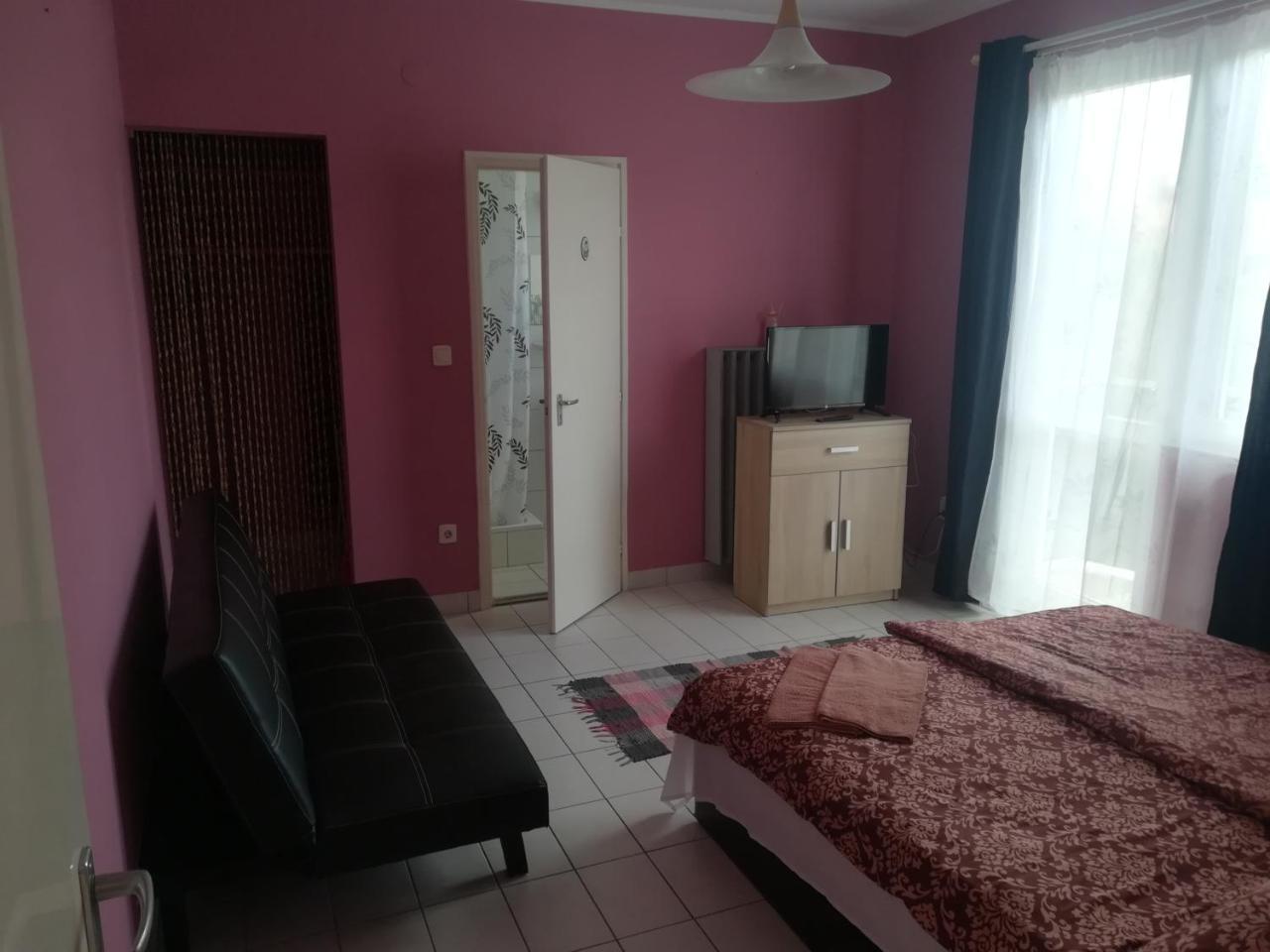 Tarr-Timea Apartmanok เคสเท ภายนอก รูปภาพ